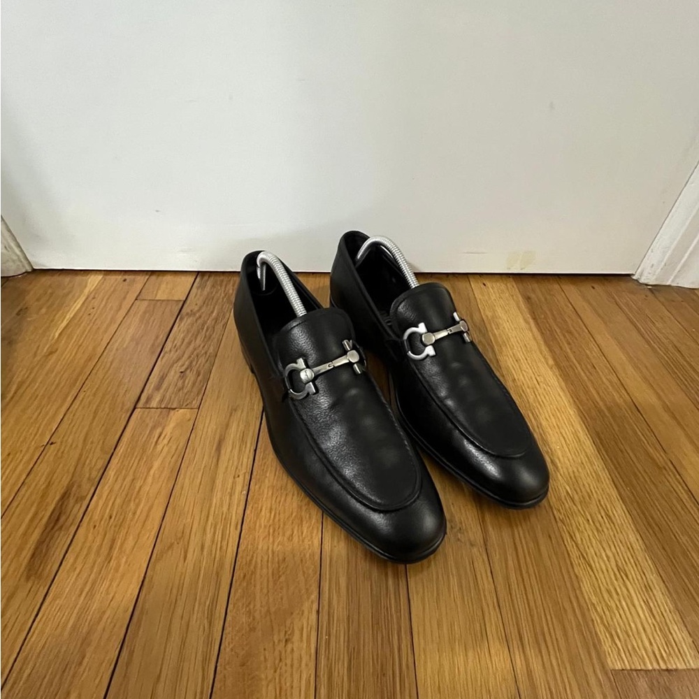 Salvatore Ferragamo Gancini Bit Pebbled Leather Loafers Black Shoes Size 8 $795